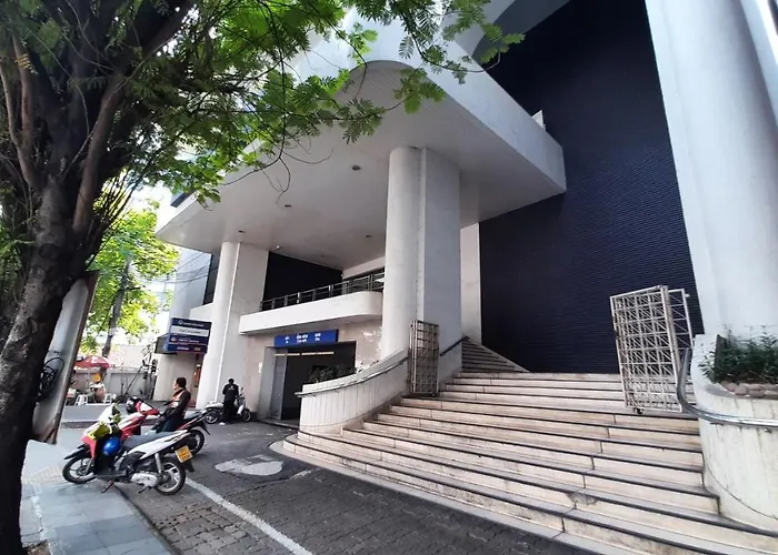 Plaza Nana