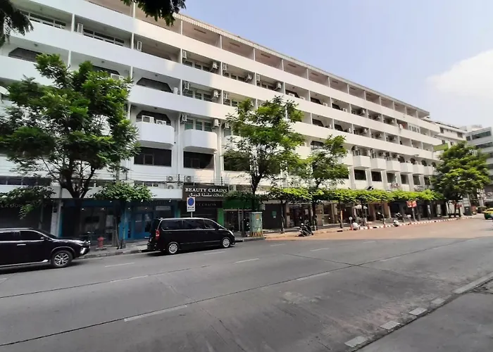 Plaza Nana Hotel 4*