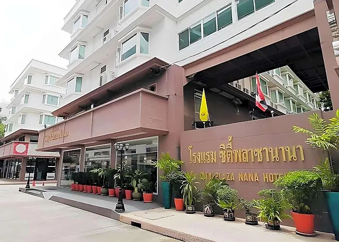 Plaza Nana Hotel