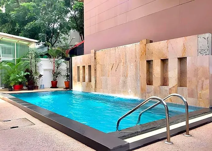 Hotel Plaza Nana 4*